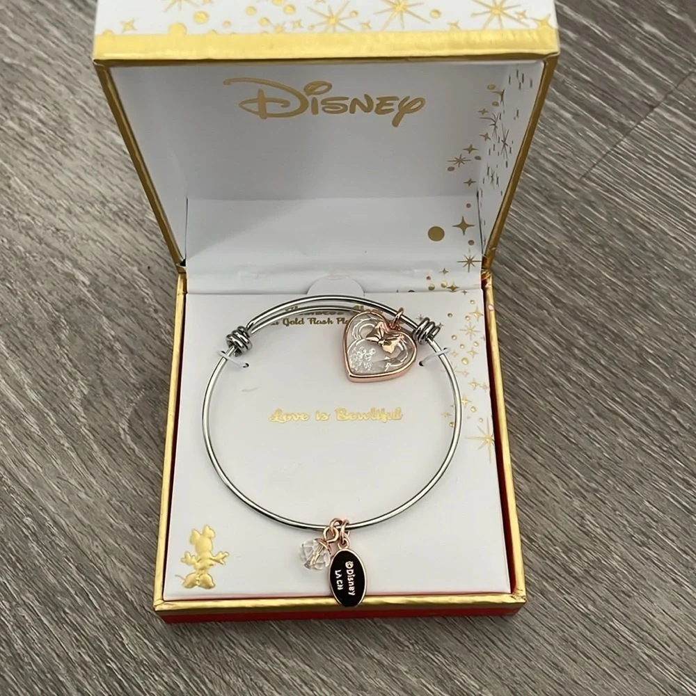 Brand New Disney Love is Bowtiful Bracelet Sterling Silver Heart Charms Minnie